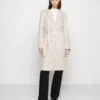 Pcnasha Coat - Abrigo Clásico - White Pepper