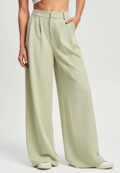 Calli Isla- Pantalones - Sage Green
