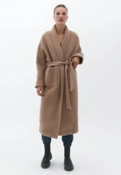 Abrigo De Invierno - Feather Gray